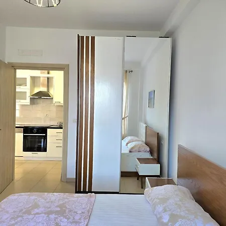Sunny - 091 Durres