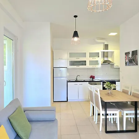 Apartment Sunny - 091