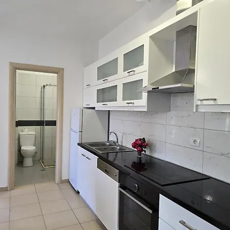 Sunny - 091 Apartment *